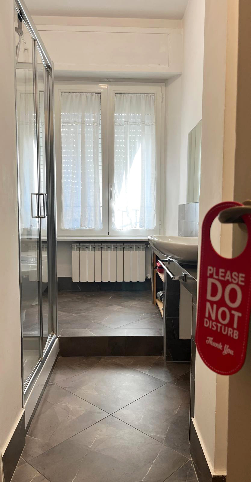 Bathroom — photo 1 — Dalla Pia, Spello, Umbria