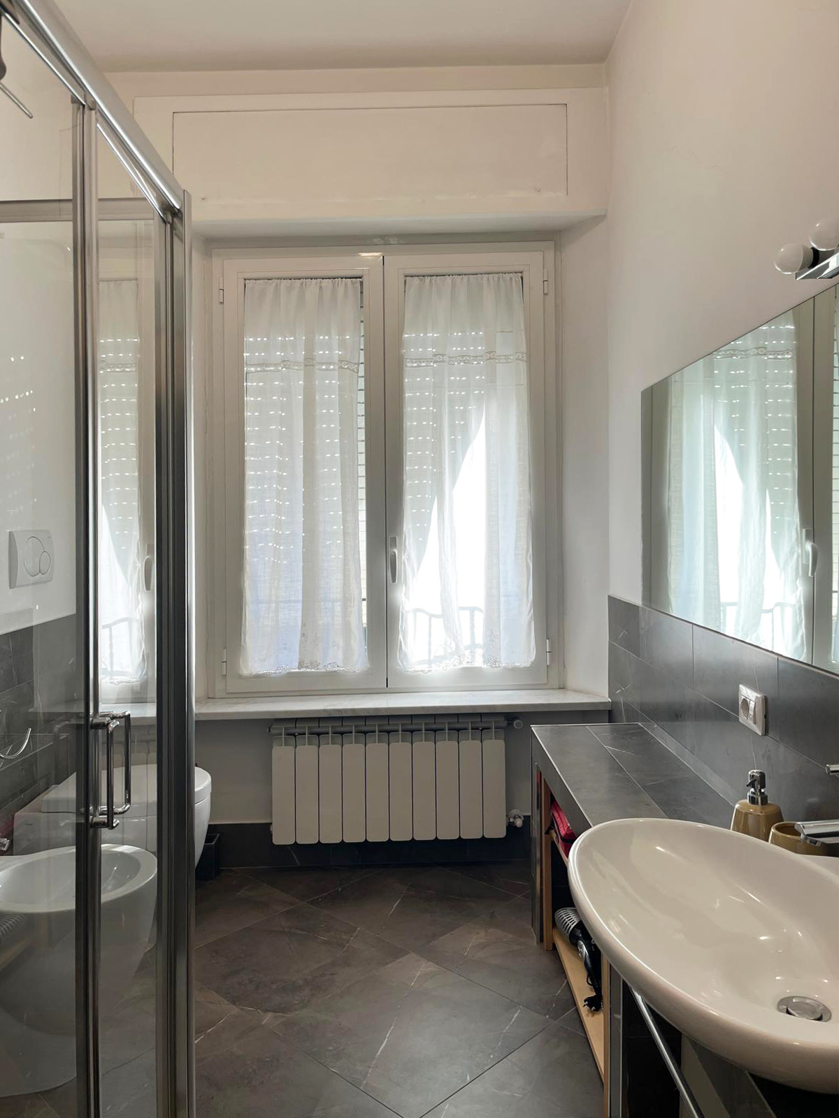 Bathroom — photo 2 — Dalla Pia, Spello, Umbria