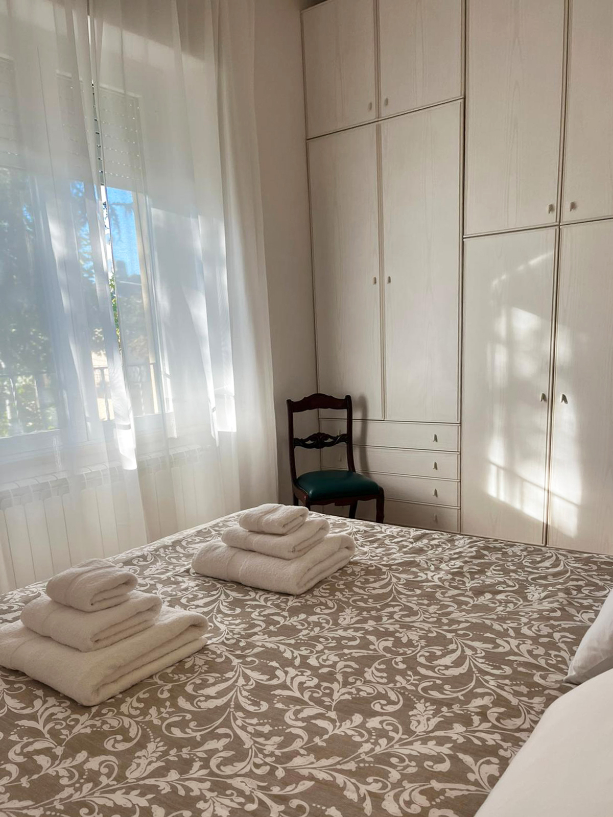 Queen bedroom — photo 2 — Dalla Pia, Spello, Umbria