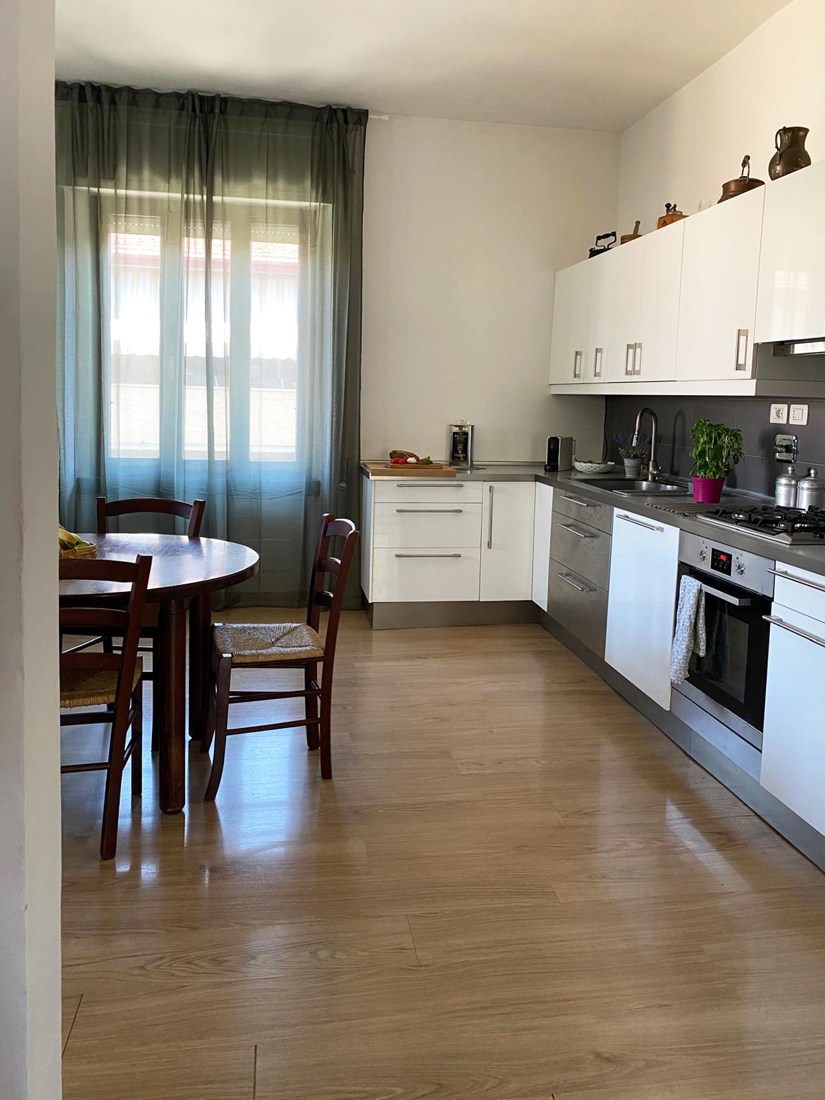 Kitchen — photo 1 — Dalla Pia, Spello, Umbria